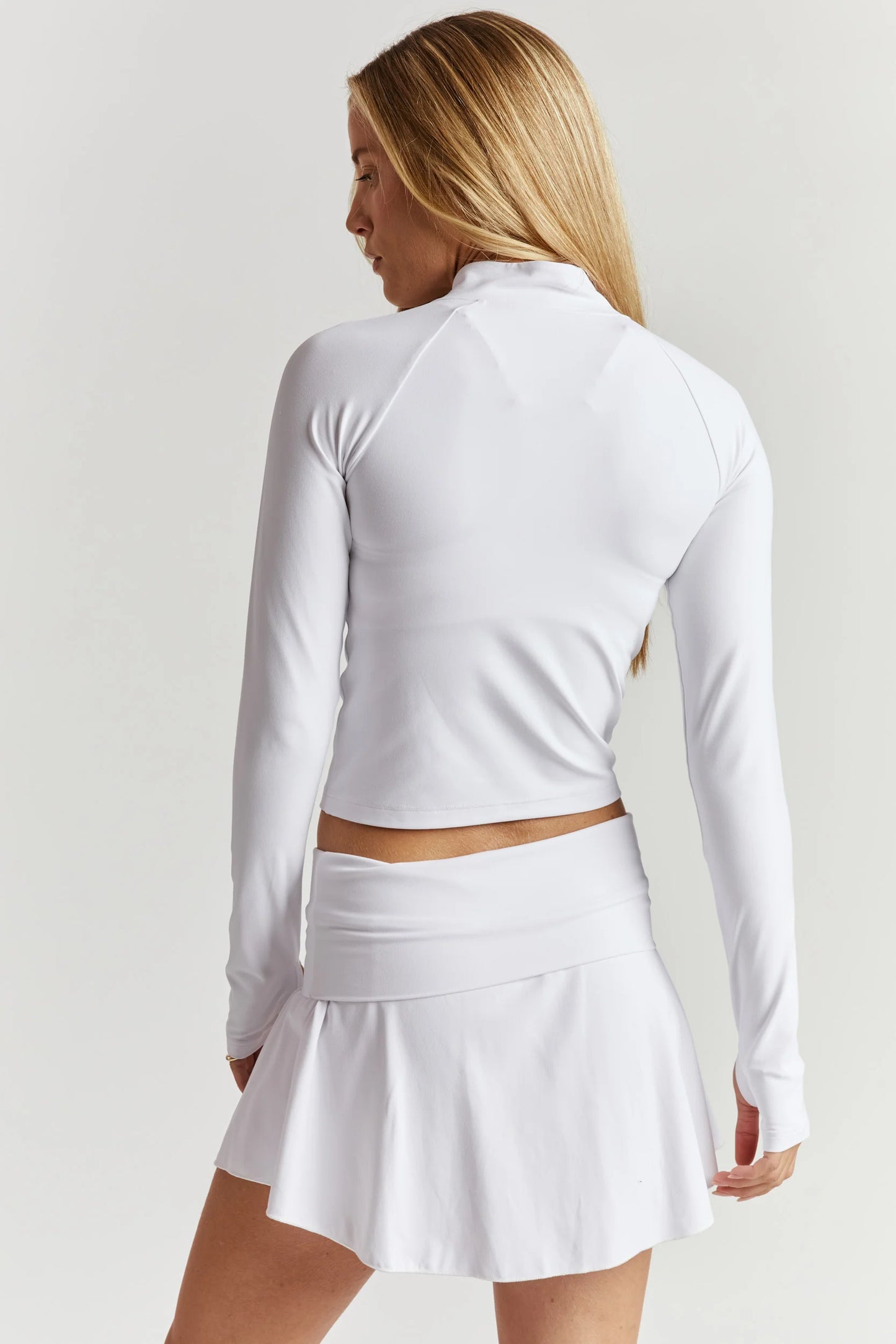 Studio Pull Over
