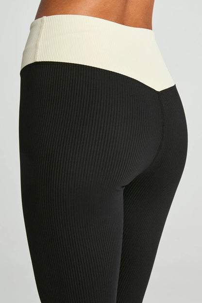 Ribbed Two Tone Dip Legging